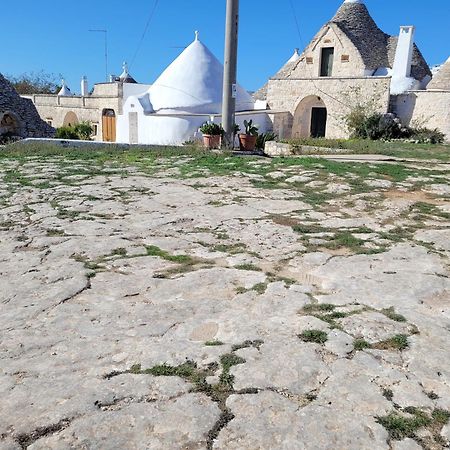 Valle D'Itria Trulli E Alcova Mikael 奇斯泰尼诺 外观 照片
