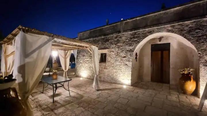 Valle D'Itria Trulli E Alcova Mikael 奇斯泰尼诺 外观 照片