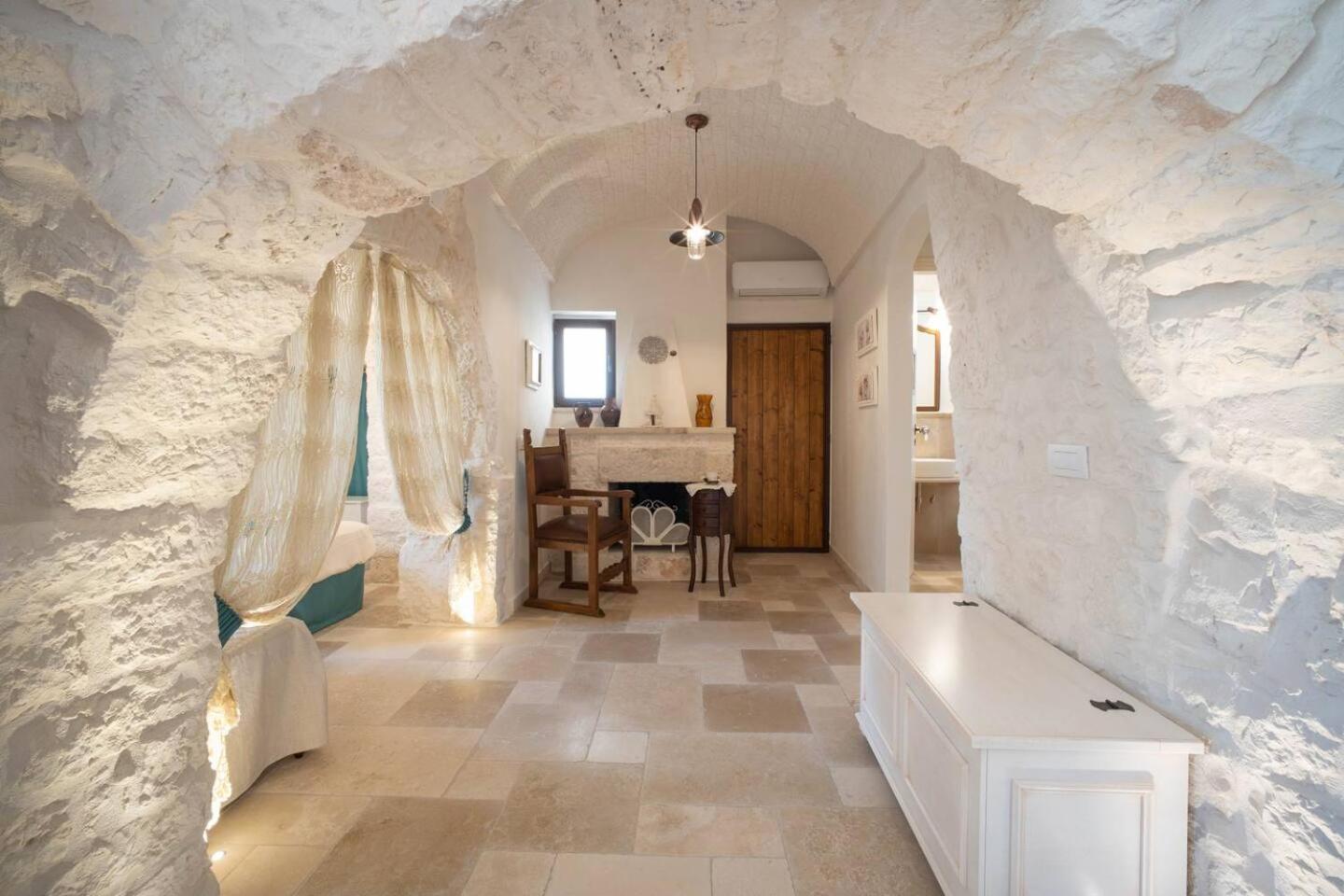 Valle D'Itria Trulli E Alcova Mikael 奇斯泰尼诺 外观 照片