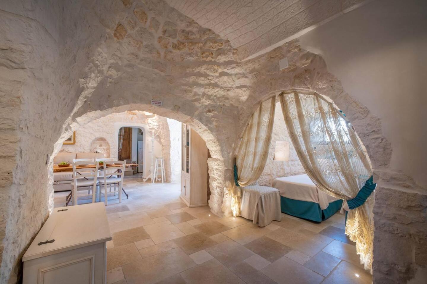Valle D'Itria Trulli E Alcova Mikael 奇斯泰尼诺 外观 照片