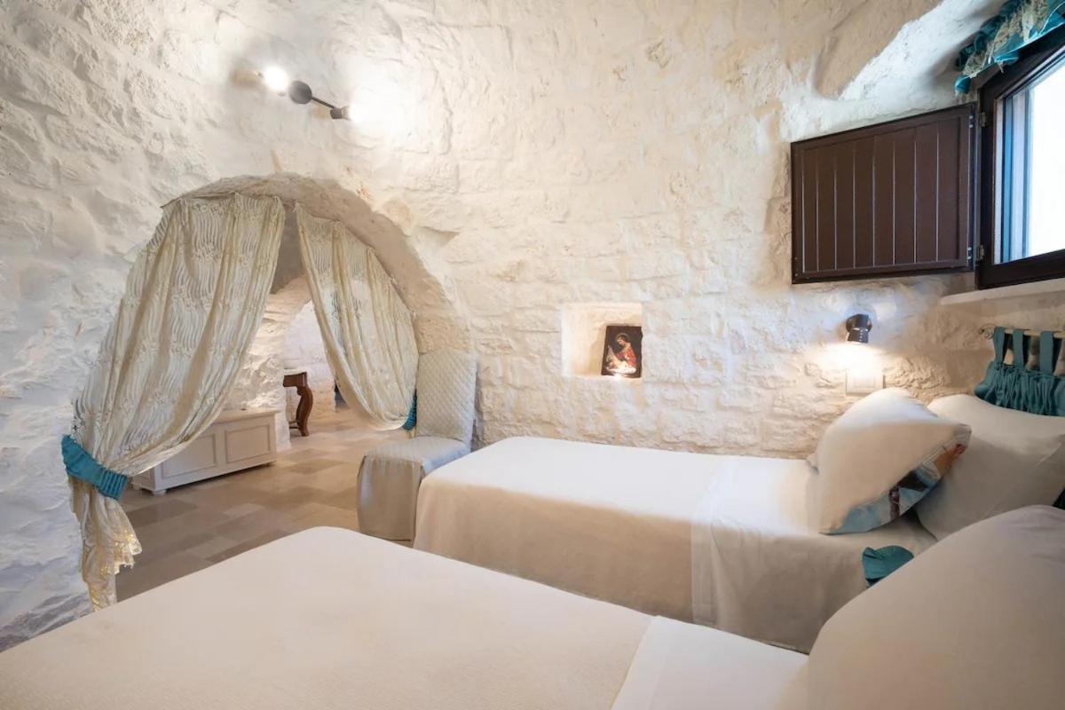 Valle D'Itria Trulli E Alcova Mikael 奇斯泰尼诺 外观 照片