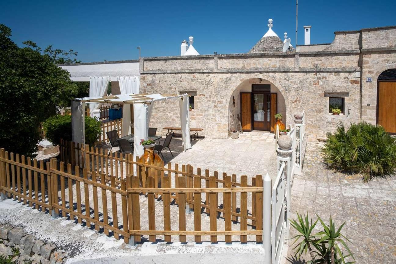 Valle D'Itria Trulli E Alcova Mikael 奇斯泰尼诺 外观 照片