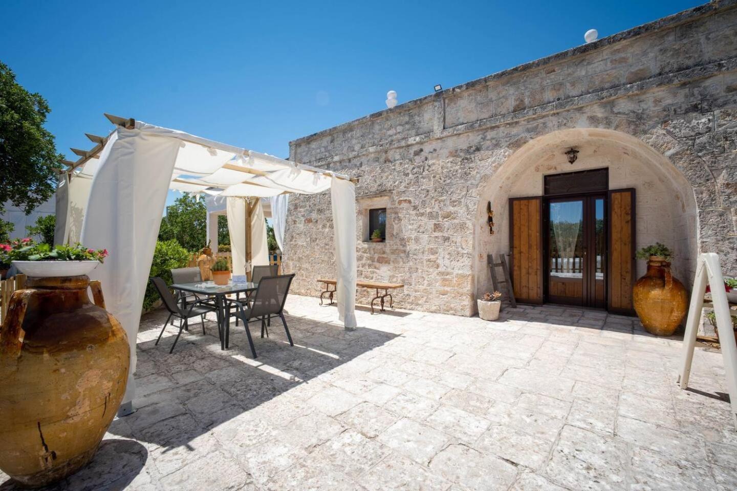 Valle D'Itria Trulli E Alcova Mikael 奇斯泰尼诺 外观 照片