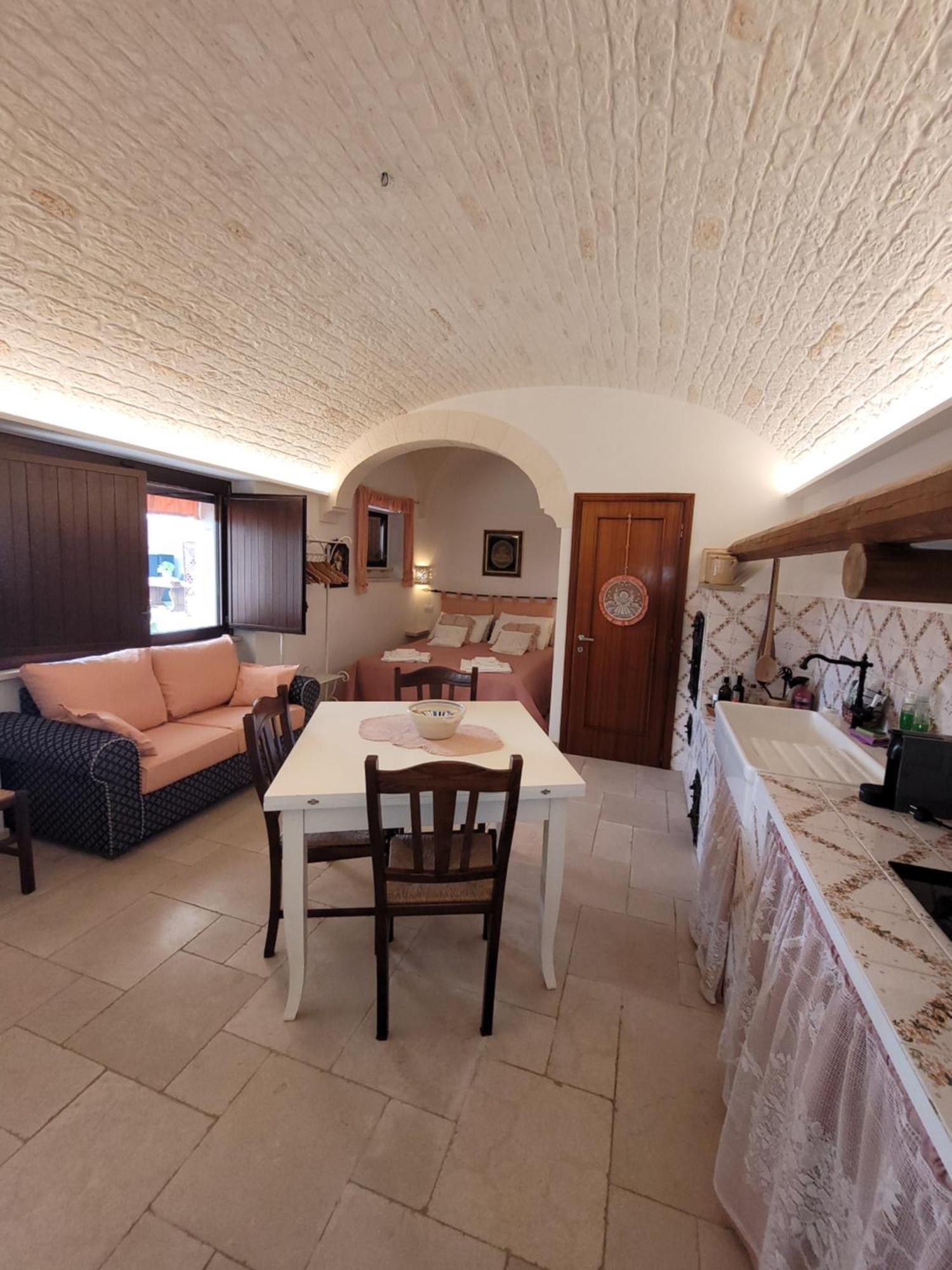 Valle D'Itria Trulli E Alcova Mikael 奇斯泰尼诺 外观 照片